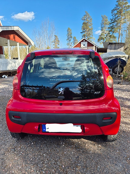Peugeot 107 2 of 5