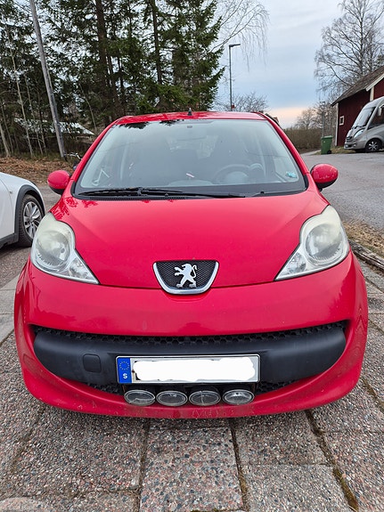 Peugeot 107 3 of 5