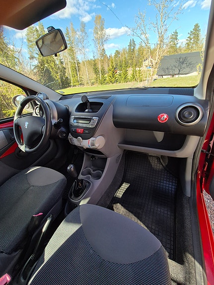 Peugeot 107 4 of 5