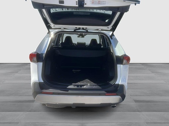 Toyota RAV4 10 of 11