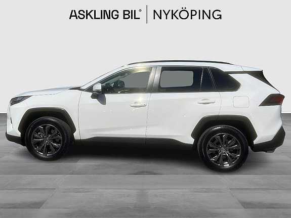 Toyota RAV4 3 of 5