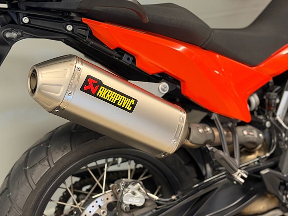 KTM 890 Adventure 5 of 5