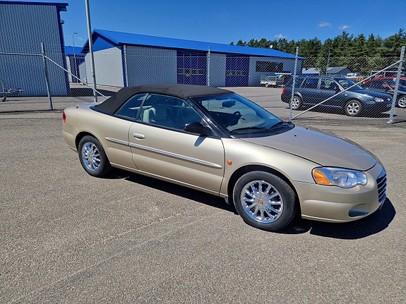 Chrysler Sebring 9 of 14