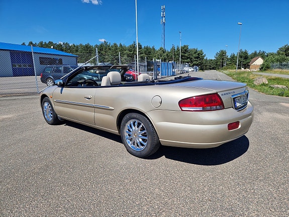 Chrysler Sebring 6 of 14
