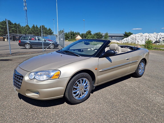 Chrysler Sebring 5 of 14