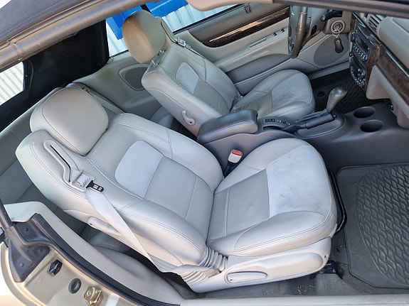Chrysler Sebring 11 of 14