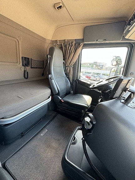 Scania R490lb8x4*4hnb 8 of 9