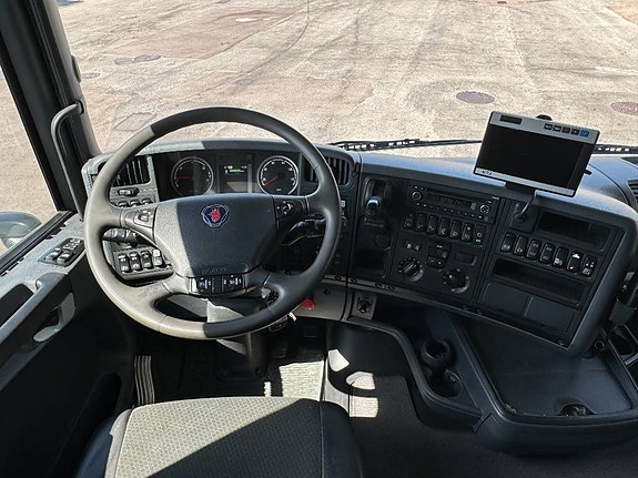 Scania R490lb8x4*4hnb 7 of 9