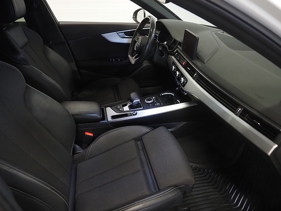 Audi A4 11 of 22