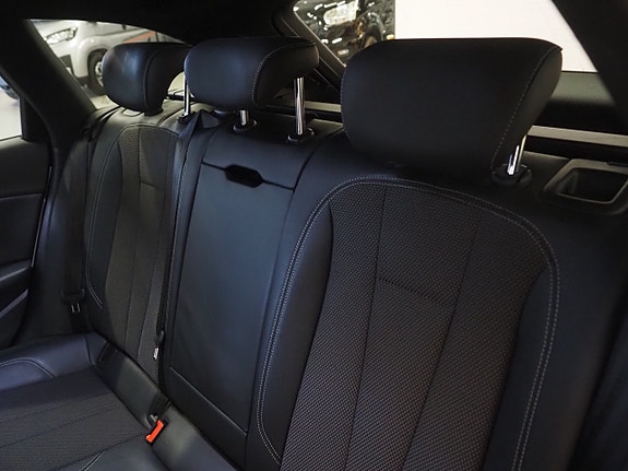 Audi A4 16 of 22