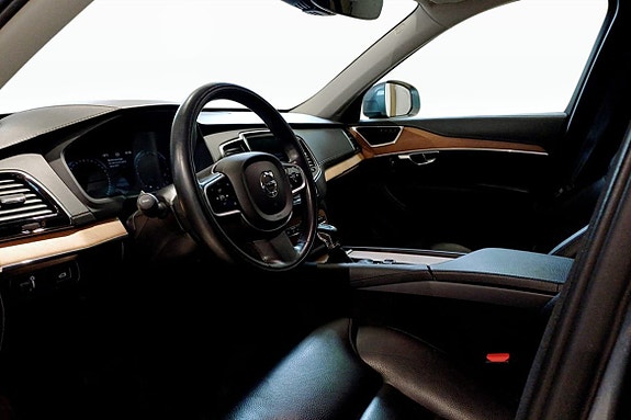 Volvo XC90 5 of 5