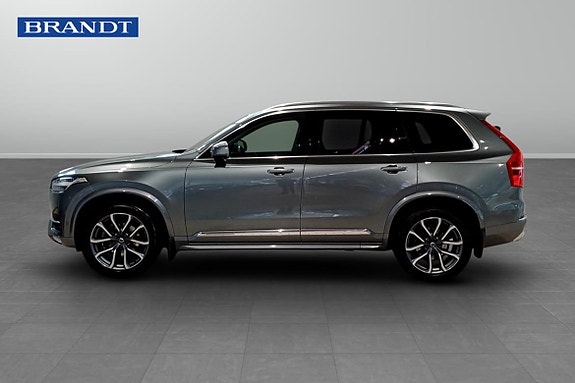 Volvo XC90 3 of 5