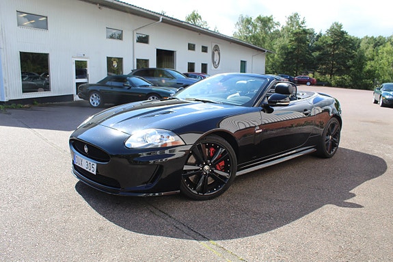 Jaguar XKR 7 of 13