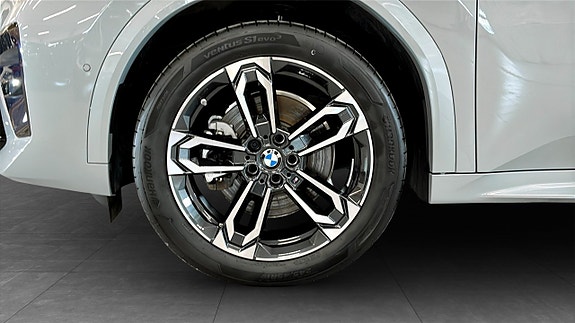 BMW iX2 9 of 9