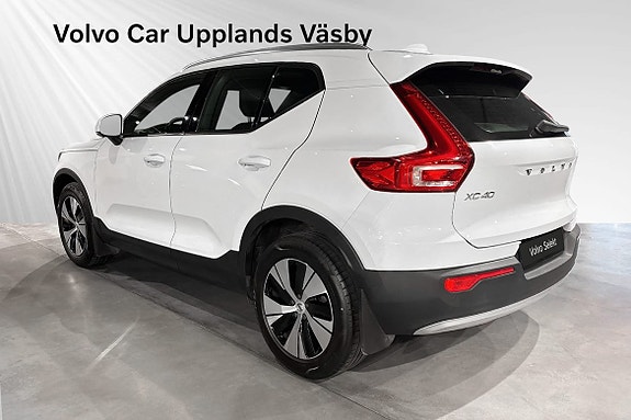 Volvo XC40 4 of 5