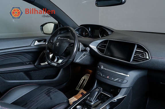 Peugeot 308 7 of 16