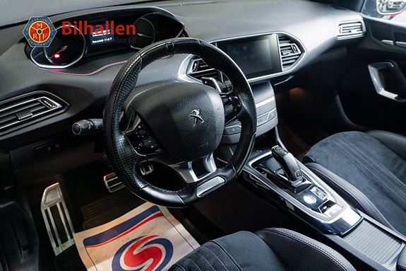 Peugeot 308 10 of 16