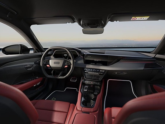 Audi e-tron GT 4 of 5