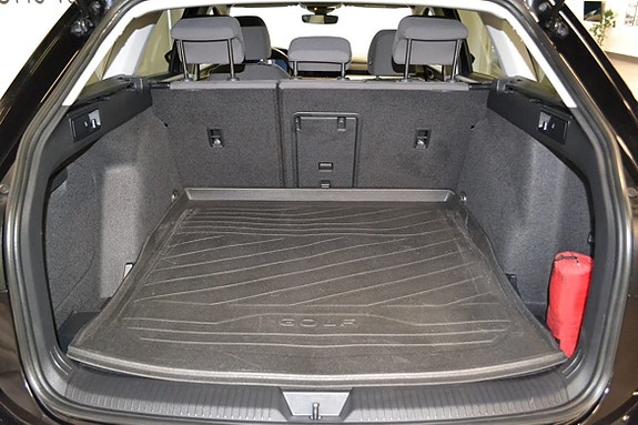 Volkswagen Golf Alltrack 6 of 13