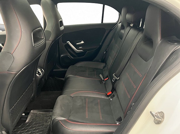 Mercedes-Benz A180 24 of 29