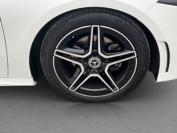 Mercedes-Benz A180 27 of 29