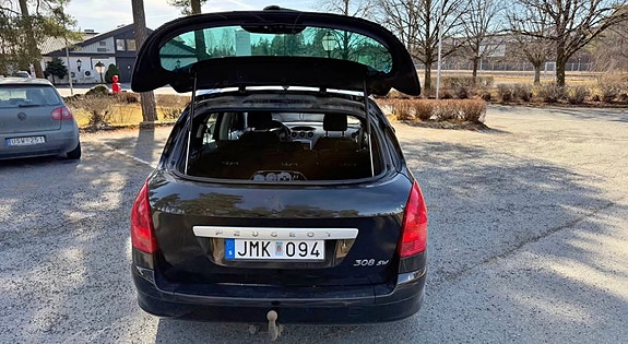 Peugeot 308 4 of 5