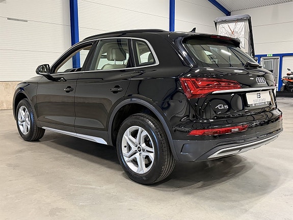 Audi Q5 4 of 25