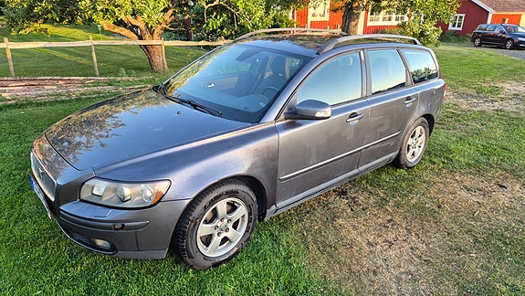 Volvo V50 3 of 12