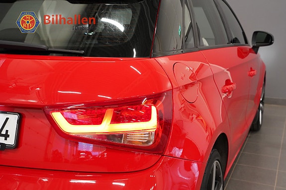 Audi A1 3 of 5