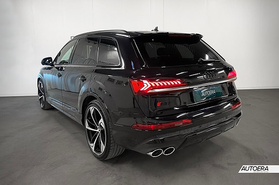 Audi SQ7 4 of 5