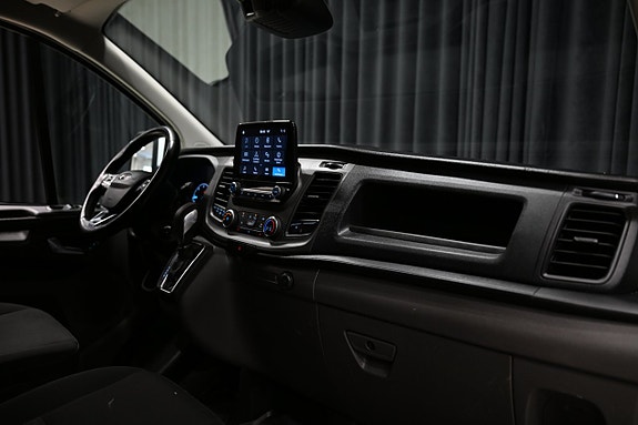 Ford Transit Custom 19 of 27
