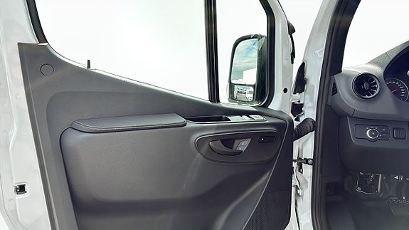 Mercedes-Benz Sprinter 317 11 of 11