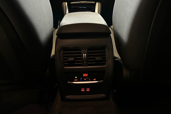 BMW i4 21 of 26
