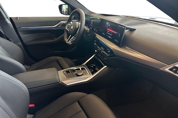 BMW i4 11 of 26