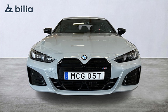 BMW i4 10 of 26