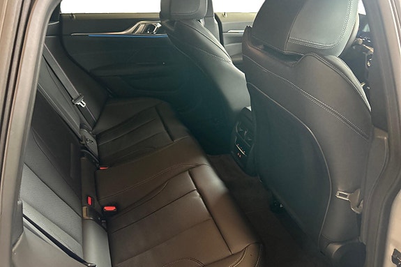 BMW i4 13 of 26