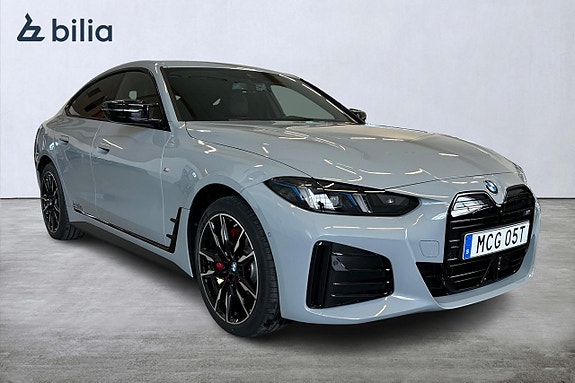 BMW i4 2 of 26