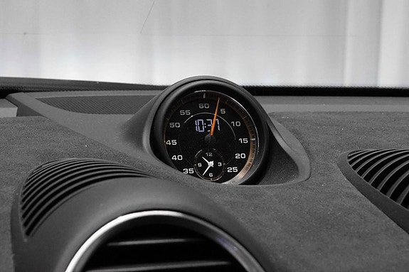 Porsche 718 19 of 27