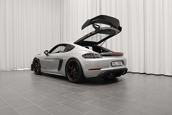Porsche 718 4 of 5