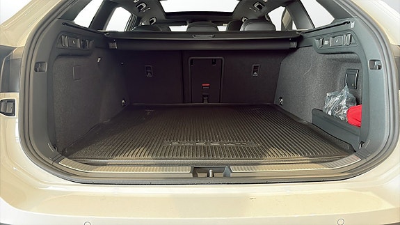 Volkswagen Passat 13 of 13