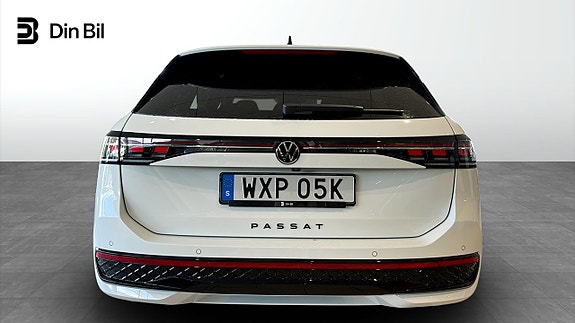 Volkswagen Passat 5 of 13