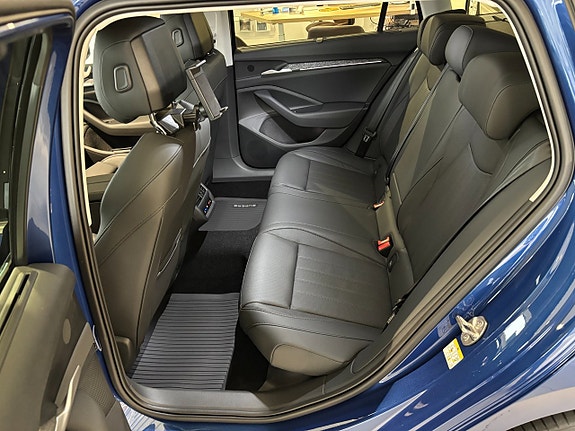 Skoda Superb 10 of 27