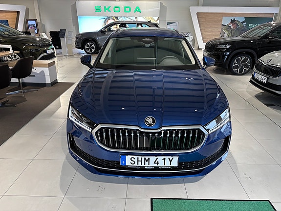 Skoda Superb 3 of 5