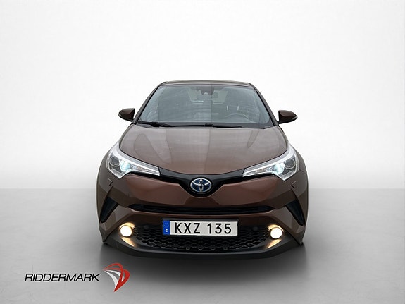 Toyota C-HR 2 of 25
