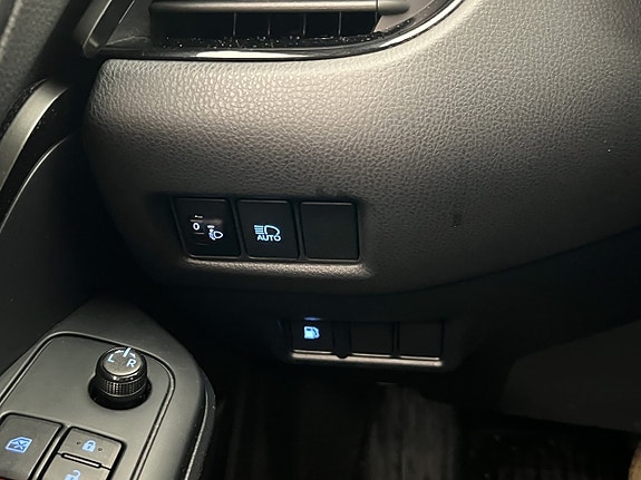 Toyota C-HR 11 of 25