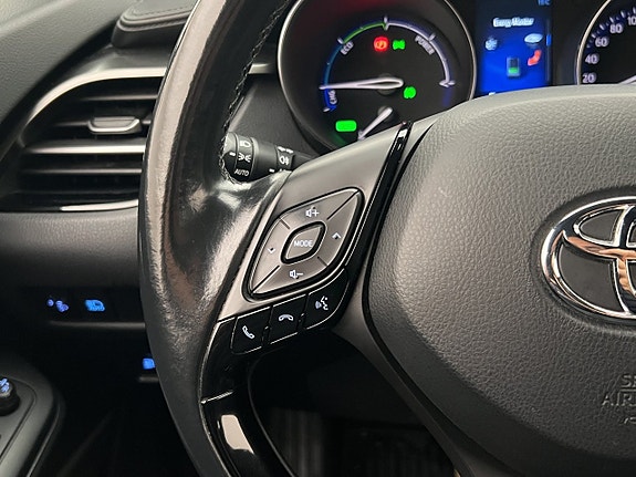 Toyota C-HR 13 of 25
