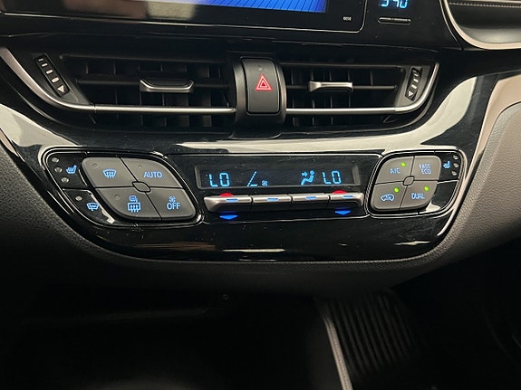 Toyota C-HR 18 of 25