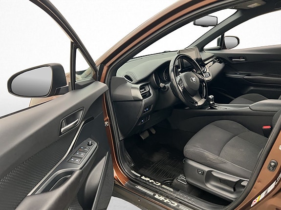 Toyota C-HR 9 of 25