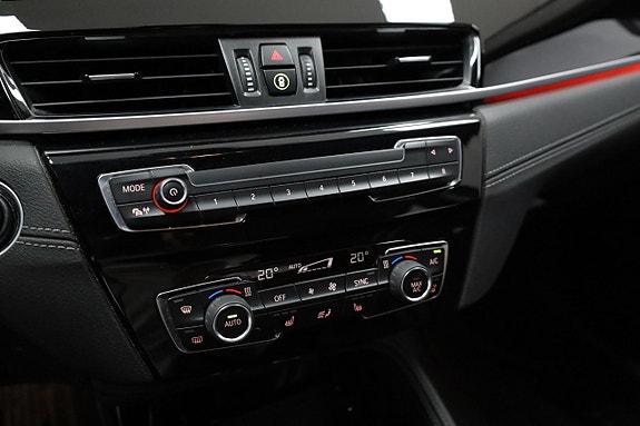 BMW X1 20 of 23