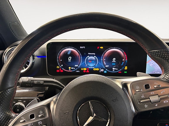 Mercedes-Benz A250 e 11 of 20